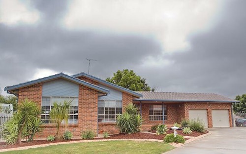 4 Halford Pl, Griffith NSW 2680