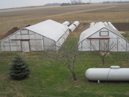Story: Low and high tunnel benefits are put on display (page 18) Photo: Kinsman Farm