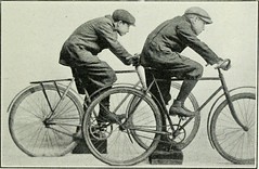 Anglų lietuvių žodynas. Žodis bicycle clip reiškia dviračių įrašą lietuviškai.