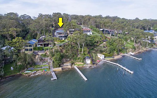 17 Coal Point Rd, Coal Point NSW 2283
