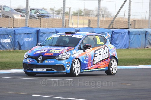 Shayne Deegan in Clio Cup qualifying during the BTCC Weekend at Donington Park 2017: Saturday, 15th April