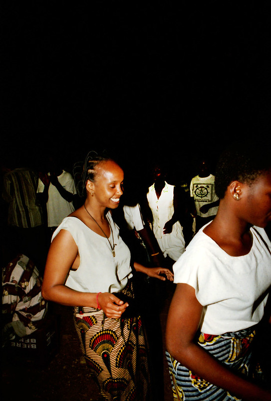 Togo West Africa Ethnic Cultural Dancing and Drumming African Village close to Palimé formerly known as Kpalimé a city in Plateaux Region Togo near the Ghanaian border 24 April 1999 143 Fouzia<br/>© <a href="https://flickr.com/people/41087279@N00" target="_blank" rel="nofollow">41087279@N00</a> (<a href="https://flickr.com/photo.gne?id=13988010654" target="_blank" rel="nofollow">Flickr</a>)