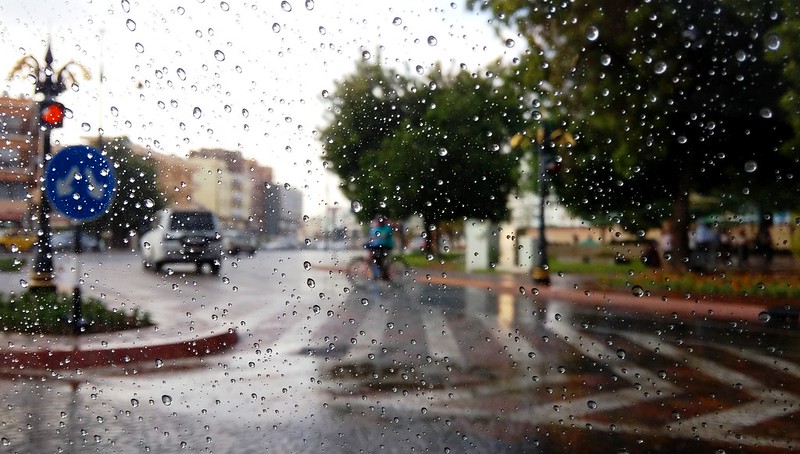 Al Ain street after the rain<br/>© <a href="https://flickr.com/people/144729932@N02" target="_blank" rel="nofollow">144729932@N02</a> (<a href="https://flickr.com/photo.gne?id=33683234450" target="_blank" rel="nofollow">Flickr</a>)