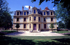 Château du Jarez • <a style="font-size:0.8em;" href="http://www.flickr.com/photos/149266365@N03/34031739055/" target="_blank">View on Flickr</a>