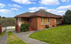 33 Brentwood Drive, Avondale Heights VIC