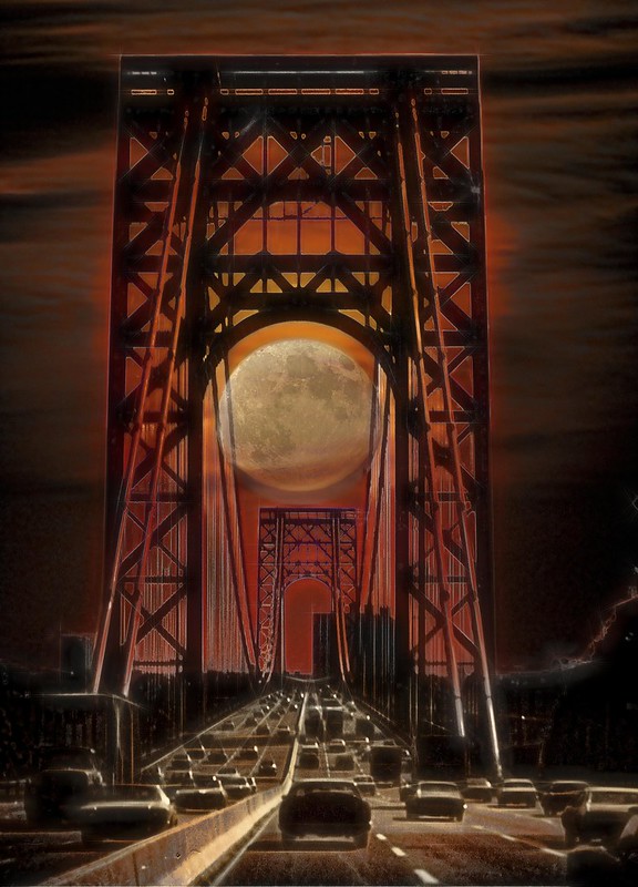 Full Moon on the Bridge<br/>© <a href="https://flickr.com/people/10159247@N04" target="_blank" rel="nofollow">10159247@N04</a> (<a href="https://flickr.com/photo.gne?id=34102664431" target="_blank" rel="nofollow">Flickr</a>)
