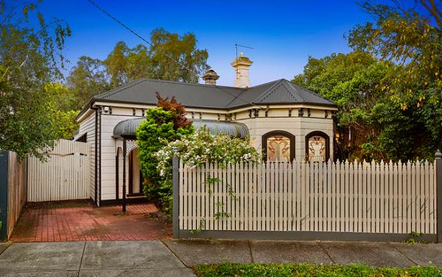 19 Invermay Gv, Hawthorn East VIC 3123